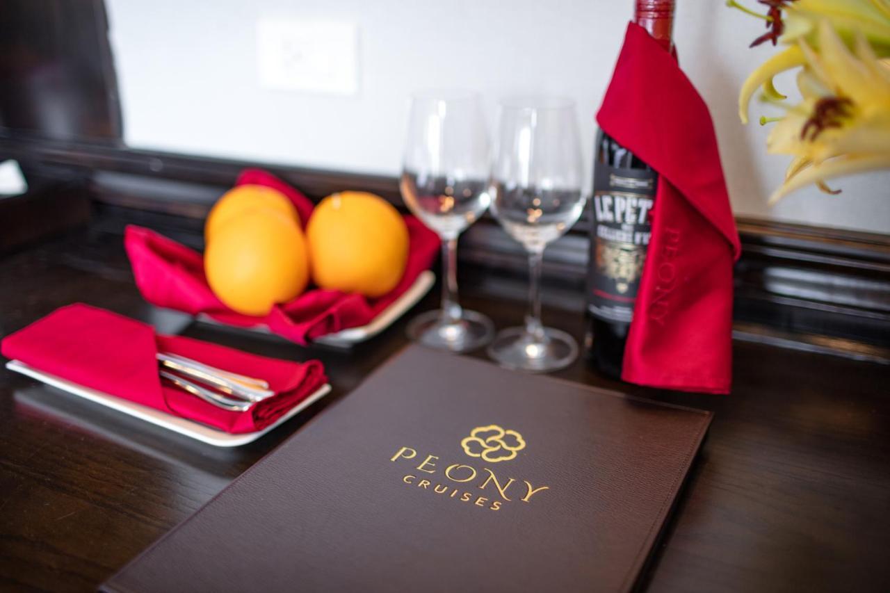 Peony Cruises Hotel Ha Long Buitenkant foto