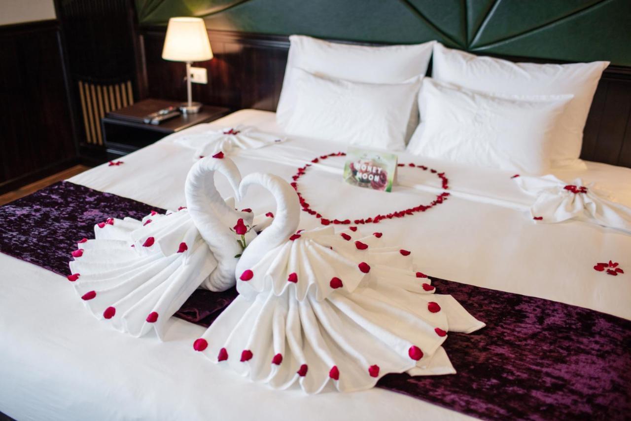 Peony Cruises Hotel Ha Long Buitenkant foto